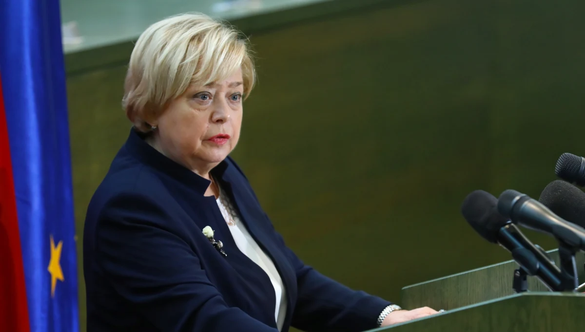 O godz. 10 w Sądzie Najwyższym rozpoczęło się posiedzenie trzech Izb tego sądu - Cywilnej, Karnej i Pracy. Chodzi o udział w składach sędziowskich osób wyłonionych przez KRS w nowym składzie i status takich sędziów. TK we wtorek przekazywał, że posiedzenie w SN uległo zawieszeniu.