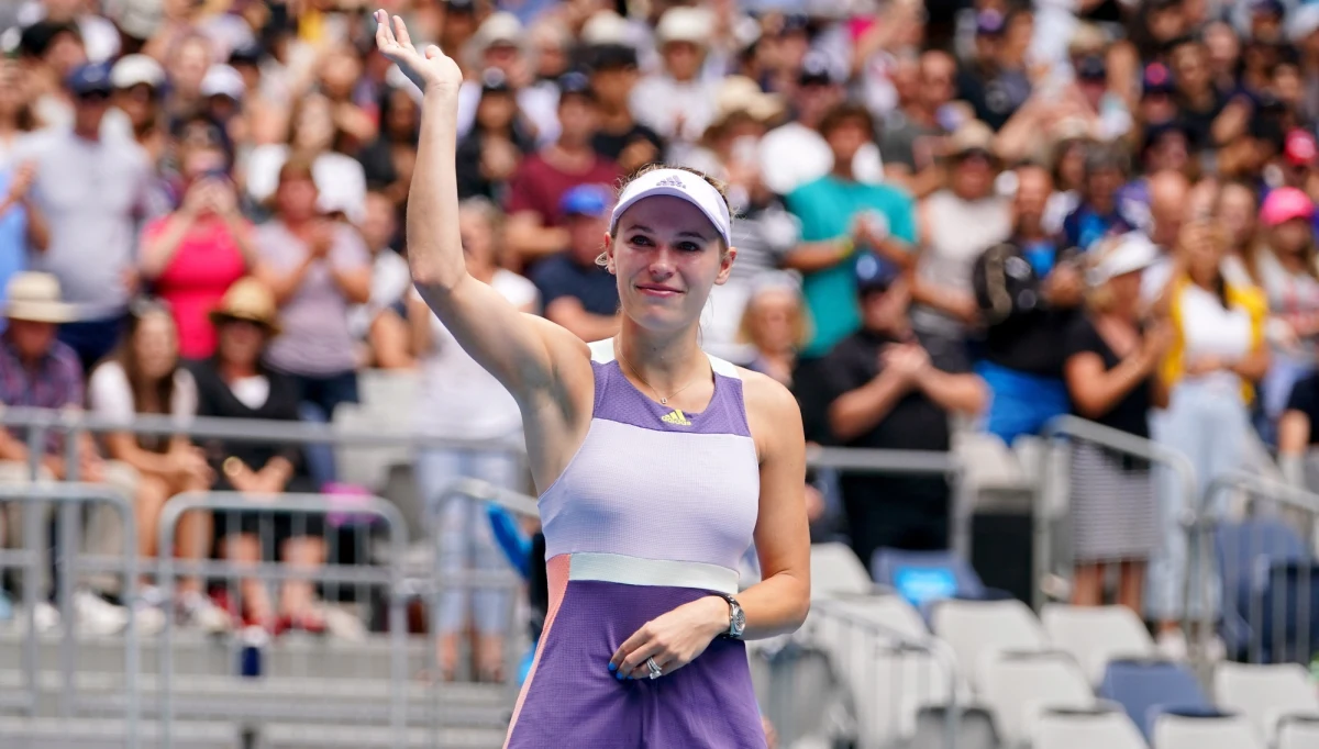 Była liderka światowego rankingu tenisistek Caroline Wozniacki zakończyła karierę meczem trzeciej rundy wielkoszlemowego Australian Open. Dunka polskiego pochodzenia przegrała w Melbourne z Tunezyjką Ons Jabeur 5:7, 6:3, 5:7. 