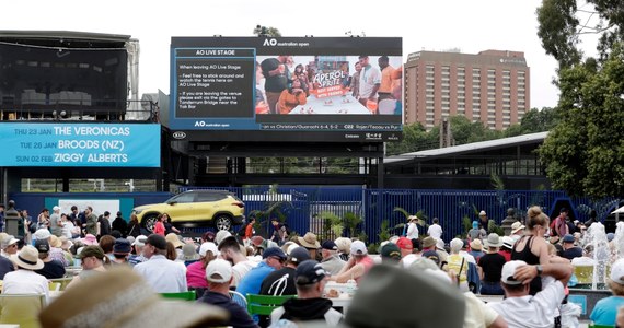 Rozstawieni z numerem drugim Łukasz Kubot i Marcelo Melo awansowali do drugiej rundy debla w turnieju Australian Open. Polsko-brazyliski duet pokonał w Melbourne argentyńskich tenisistów Guillermo Durana i specjalizującego się w singlu Diego Schwartzmana 6:3, 6:2.