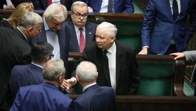 Kaczyński: Polacy ofiarami, Rosjanie sprawcami - taka rola Putinowi nie odpowiada