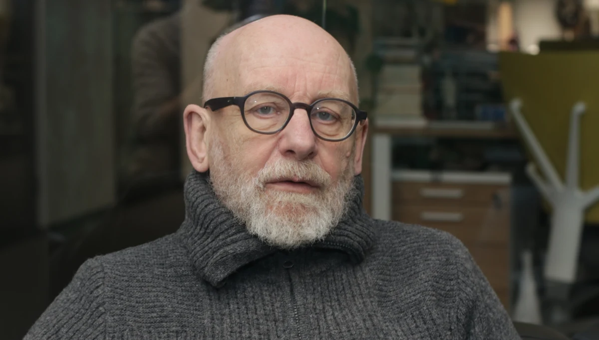 Wydaje mi się, że to duży błąd, że w Auschwitz nie będzie Władimira Putina. Musimy pamiętać o tym, że w Auschwitz zginęły tysiące rosyjskich więźniów - mówił w Porannej rozmowie w RMF FM socjolog prof. Paweł Śpiewak. Podkreśla, że jego zdaniem bardzo złe jest to, że na tragedii oświęcimskiej robi się politykę. "Na tych 6 mln pomordowanych zaczyna się robić handel polityczny (...) i premier Izraela, i prezydent Rosji, i parę innych jeszcze bardzo wybitnych osobistości biorą udział w tego typu spektaklu. Jestem przerażony tym" - podkreśla.