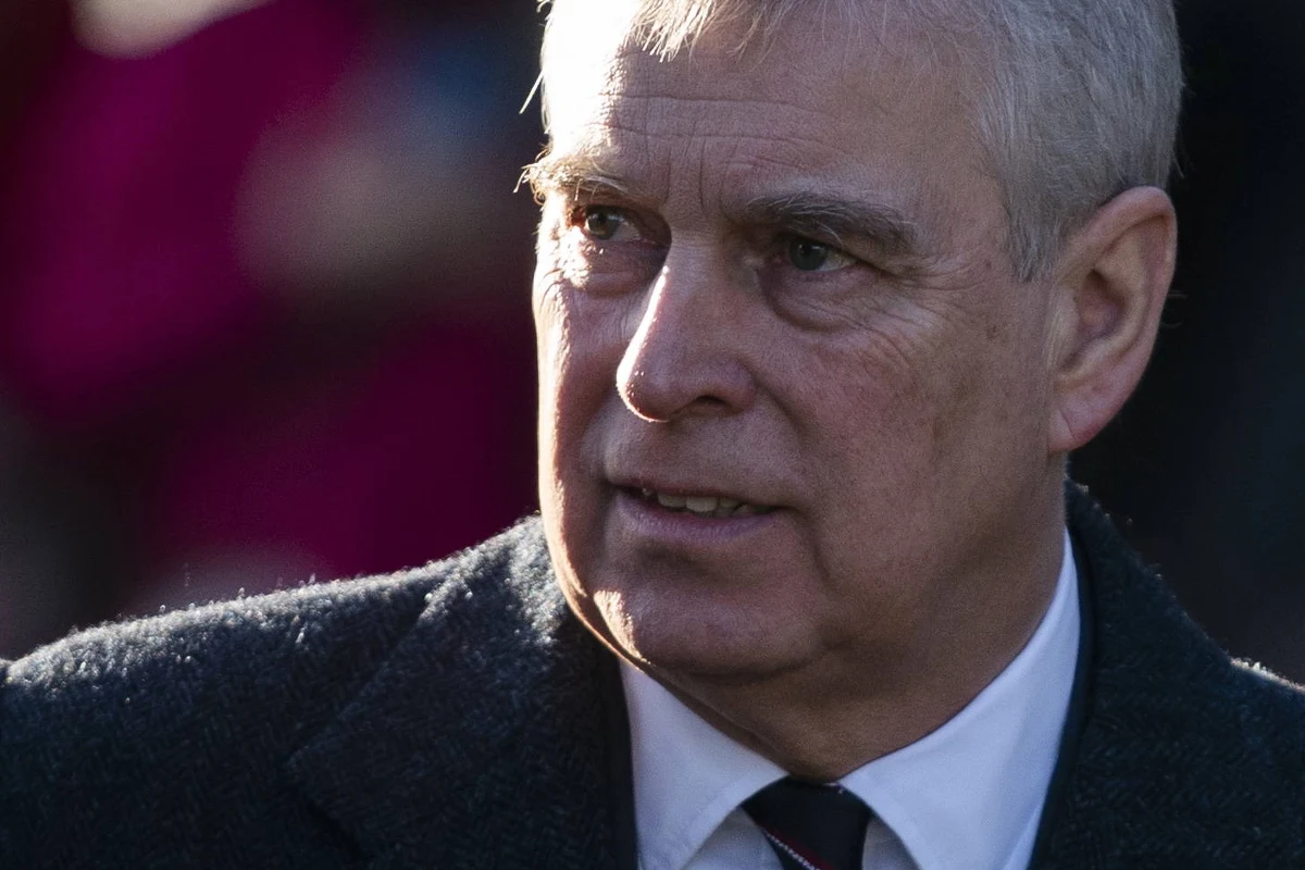 FBI skontaktowało się z prawnikami brytyjskiego księcia Andrzeja. Rozmowa dotyczyła możliwości przesłuchania księcia Andrzeja w sprawie dotyczącej działalności i śmierci amerykańskiego miliardera Jeffreya Epsteina. O sprawie poinformował prokurator dla Południowego Dystryktu Nowego Jorku Geoffrey Berman.