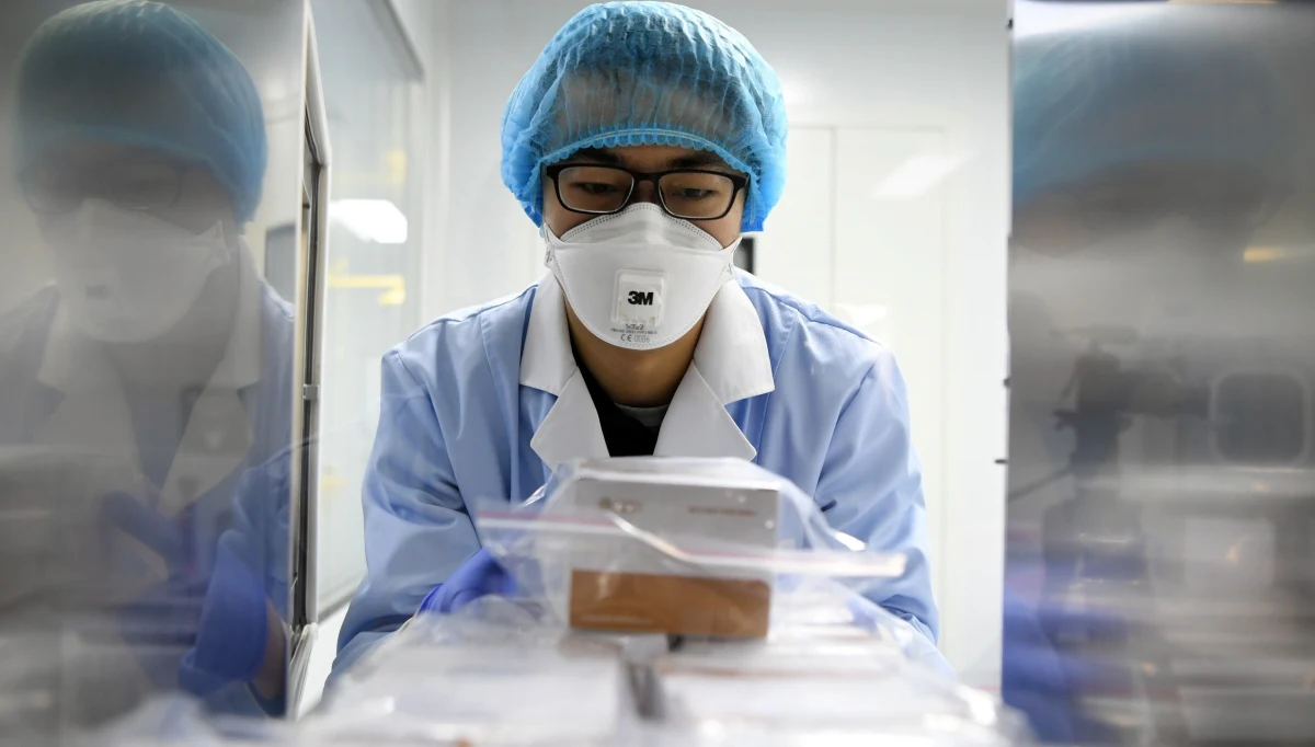 Rząd Japonii potwierdził dwa nowe przypadki zakażenia koronawirusem z chińskiego Wuhanu. Jednym z zarażonych jest kierowca, który nigdy nie był w tym mieście, gdzie wybuchła epidemia - podała japońska agencja Kyodo.