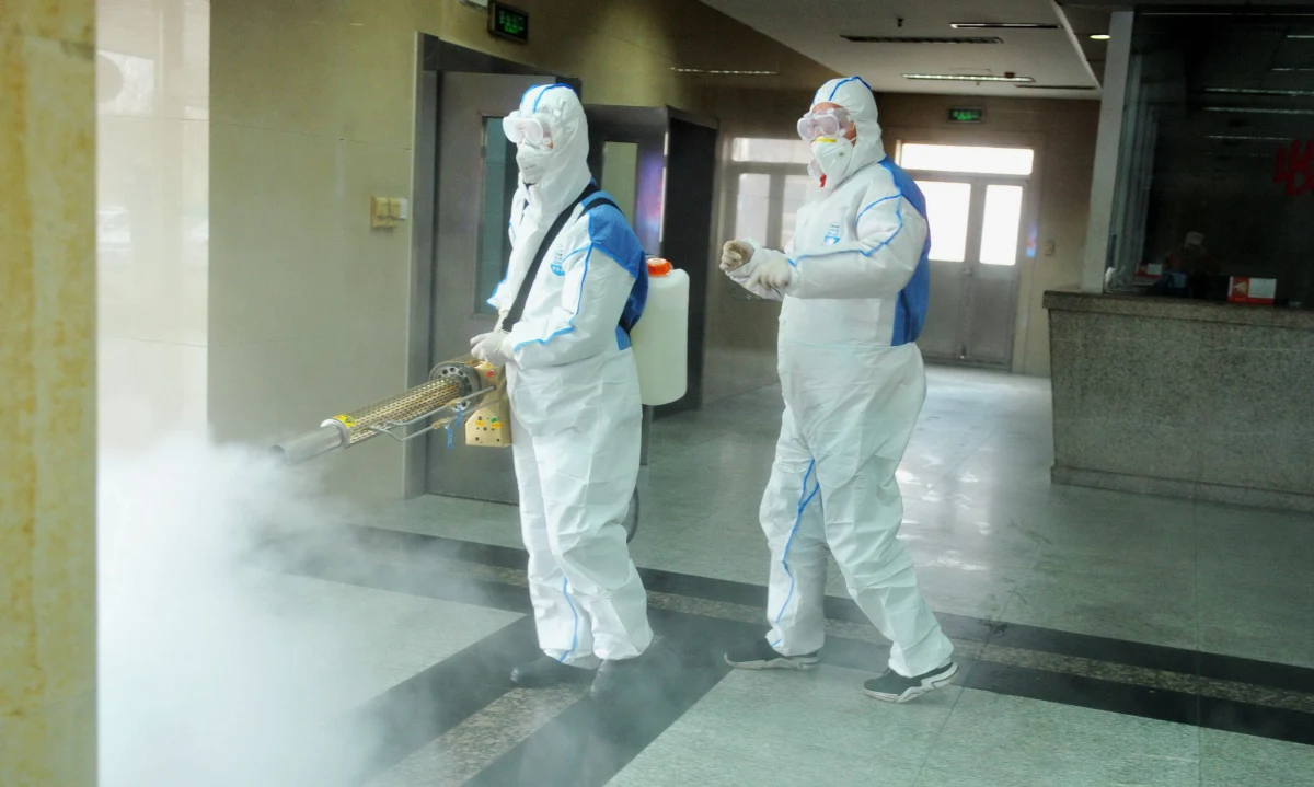 ​Komisja Europejska na wniosek Francji uruchomiła Unijny Mechanizm Ochrony Ludności, w ramach którego będzie wspierała ewakuację obywateli UE z regionu chińskiego miasta Wuhan, gdzie wybuchła epidemia koronawirusa. W Chinach zanotowano prawie 6 tysięcy zarażeń. 