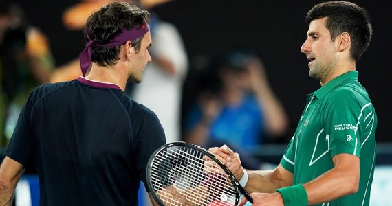 Rozstawiony z "dwójką" Novak Djokovic jest o krok od obrony tytułu w wielkoszlemowym turnieju Australian Open. Serbski tenisista pokonał w półfinale Szwajcara Rogera Federera (3.) 7:6 (7-1), 6:4, 6:3.