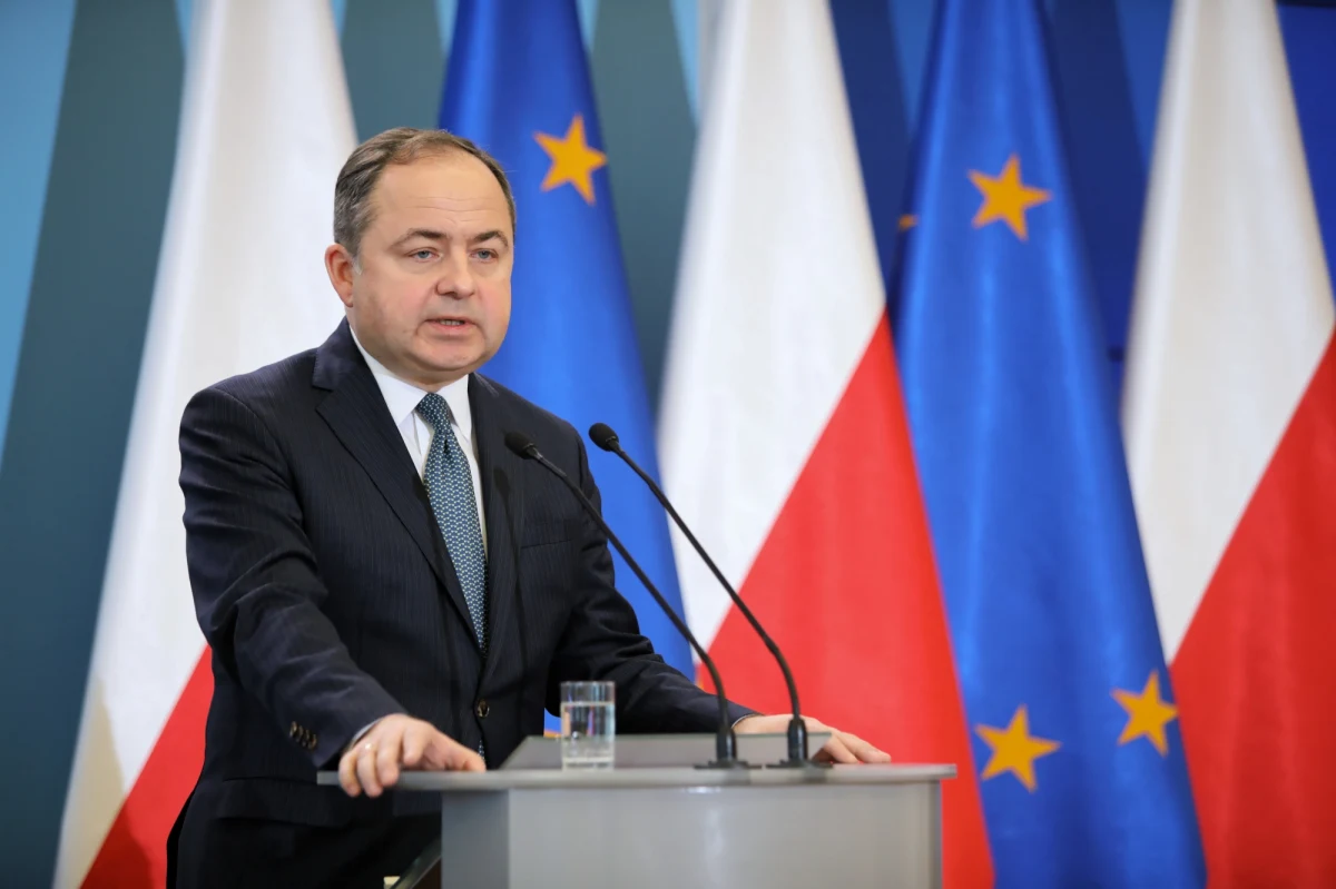 "Nic się nie zmieni w obszarze praw Polaków w Wielkiej Brytanii po brexicie. Należy jednak wykorzystać czas do końca roku, aby uzyskać status osoby osiedlonej - 400 tys. Polaków jeszcze tego nie zrobiło" - mówił minister ds. europejskich Konrad Szymański.