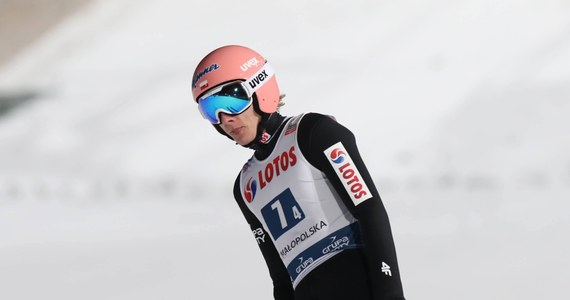 Dawid Kubacki zajął piąte miejsce w kwalifikacjach do sobotniego konkursu Pucharu Świata w skokach narciarskich w japońskim Sapporo. Wygrał reprezentant gospodarzy Ryoyu Kobayashi. Biało-czerwoni w komplecie awansowali do zawodów.
