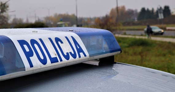 Mandatem w wysokości 500 złotych zakończyło się wezwanie patrolu policji do rzekomego włamania w Prudniku na Opolszczyźnie. Jak się okazało, mężczyzna który zgłosił włamanie, chciał pożyczyć od policjantów 20 złotych na alkohol.