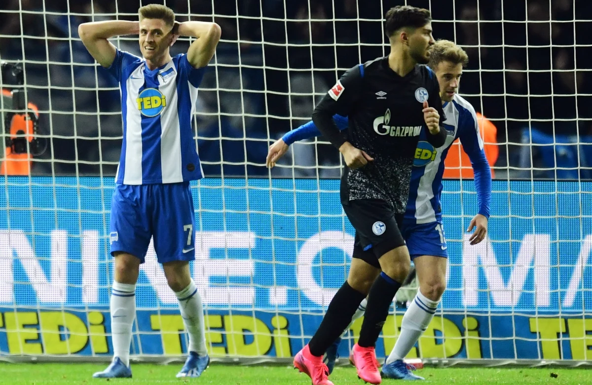 Krzysztof Piątek zadebiutował w Hercie Berlin w meczu ligowym przeciwko Schalke 04 Gelsenkirchen. Spotkanie na Stadionie Olimpijskim w stolicy Niemiec zakończyło się bezbramkowym remisem. Polski piłkarz pojawił się na boisku w 63. minucie.