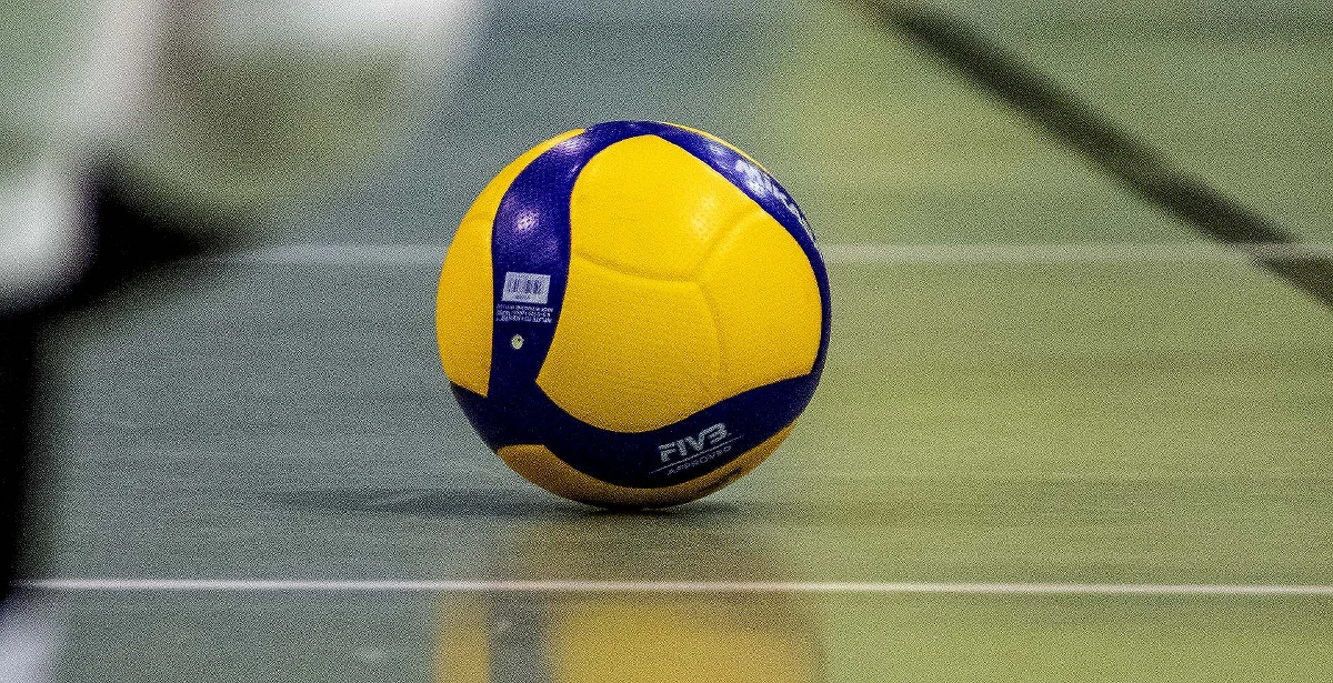 Prezes Wisły Warszawa Grzegorz Kulikowski w rozmowie z PAP poinformował, że po zgłoszeniu nowych siatkarek jego zespół liczy 12 zawodniczek i nie rozważa on już wycofania zespołu z ekstraklasy. "Dogramy sezon do końca" - zaznaczył.