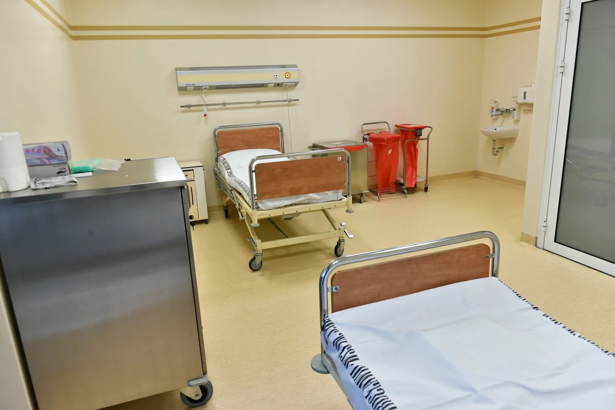 Wykluczono zakażenie koronawirusem u dwóch mężczyzn, którzy od czwartku przebywają na oddziale zakaźnym w Wojewódzkim Szpitalu Specjalistycznym we Wrocławiu. Są zdrowi i wkrótce wrócą do domów. Pobrane od pacjentów próbki krwi zostały przebadane w Berlinie.