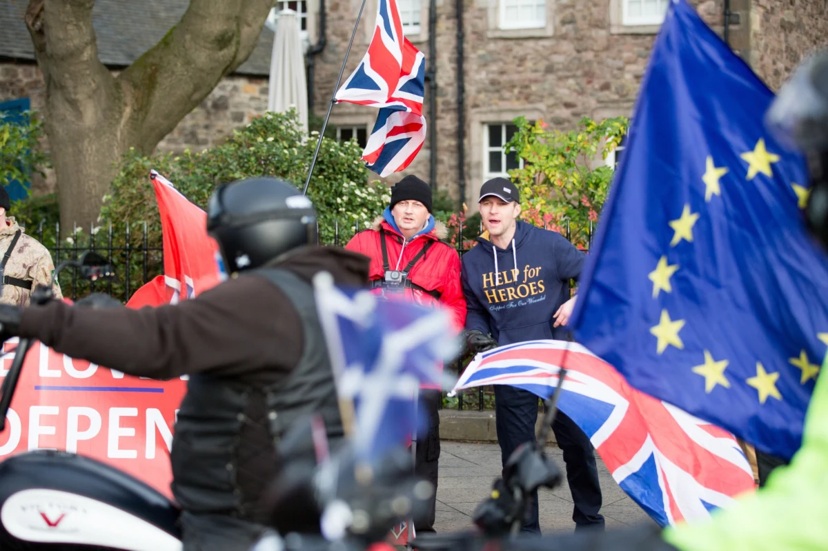 ​Wielka Brytania oczekuje, że UE wywiąże się ze zobowiązań i zaoferuje Londynowi umowę o wolnym handlu w stylu kanadyjskim - powiedział szef brytyjskiego MSZ Dominic Raab. Dodał, że nie będzie ona wymagała "wysokiego dostosowania" do unijnych regulacji.