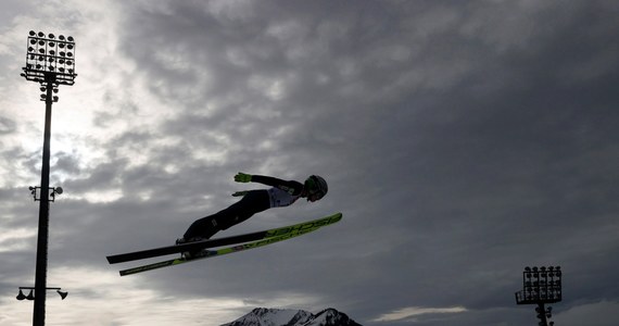 Kinga Rajda zajęła szóste miejsce w zawodach Pucharu Świata w skokach narciarskich w Oberstdorfie. To najlepszy polski wynik w historii kobiecej rywalizacji w imprezie tej rangi. Wygrała Austriaczka Chiara Hoelzl, przed Norweżką Maren Lundby i Austriaczką Maritą Kramer.
