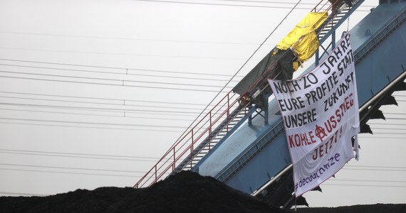 ​Policja przerwała protest ok. 100 działaczy proekologicznych na terenie elektrowni węglowej Datteln 4 w zachodnich Niemczech. Wcześniej protestujący okupowali to miejsce przez dziewięć godzin, blokując transportujące węgiel przenośniki taśmowe.