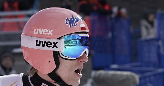 Dawid Kubacki, który był trzeci i szósty w zawodach Pucharu Świata w Sapporo, zajmuje trzecią lokatę na liście płac Międzynarodowej Federacji Narciarskiej (FIS). Jego konto przez tydzień wzbogaciło się o ponad 10 tys. franków szwajcarskich - do kwoty 113 200 CHF.
