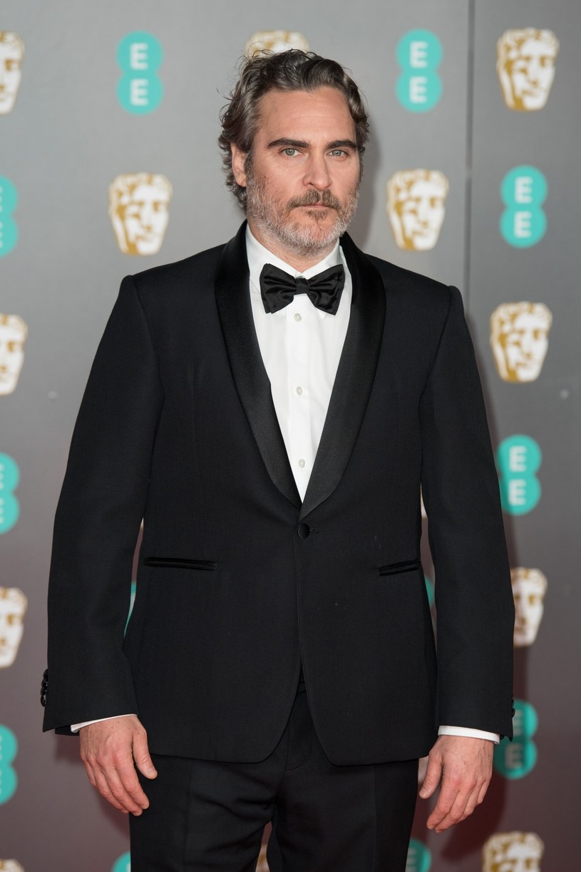 "Wysyłamy osobom innych ras bardzo czytelną wiadomość: nie jesteście tu mile widziani" - powiedział Joaquin Phoenix, odbierając nagrodę BAFTA dla najlepszego aktora. Jego przemowa wywołała poruszenie.