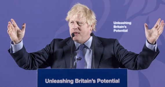 Premier Boris Johnson oświadczył, że nie ma konieczności dostosowywania się przez Wielką Brytanię do unijnych regulacji, aby mogła ona zawrzeć umowę o wolnym handlu z UE. Zapewnił zarazem, że jego kraj nie będzie obniżał unijnych standardów.