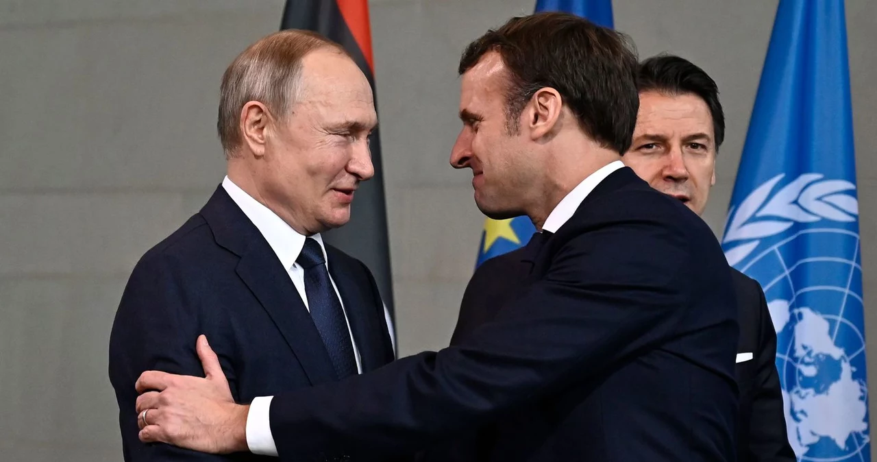 Władimir Putin i Emmanuel Macron