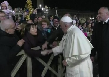Papież spotkał się z kobietą, którą w sylwestrowy wieczór uderzył w dłoń
