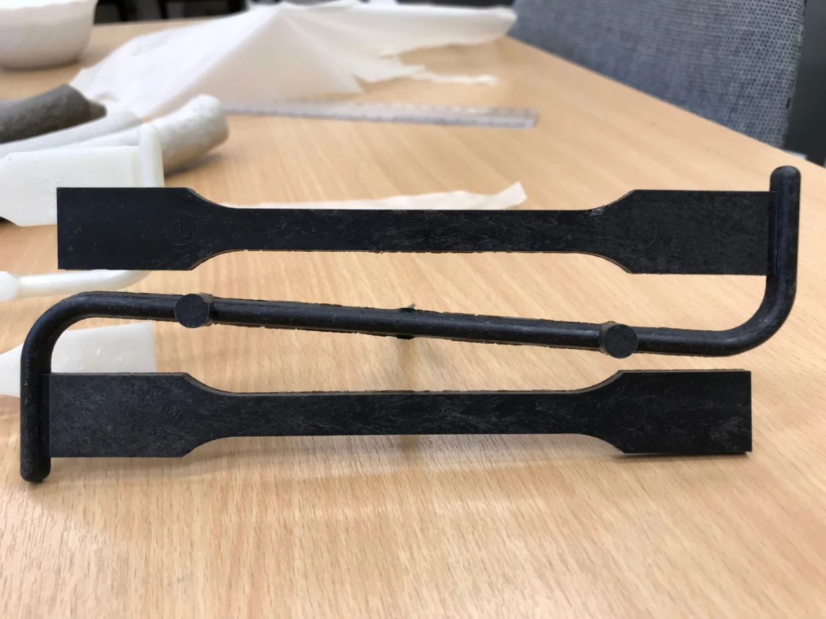 Skrobia ziemniaczana czy zbożowa zamiast plastiku? – to może być przyszłość opakowań spożywczych. W związku z wojną wydaną plastikowi na całym świecie, w laboratoriach ruszyły prace nad zastąpieniem opakowań chemicznych naturalnymi, w pełni biodegradowalnymi. Na lubelskim Uniwersytecie Przyrodniczym produkowane i testowane są materiały wytwarzane ze skrobi.