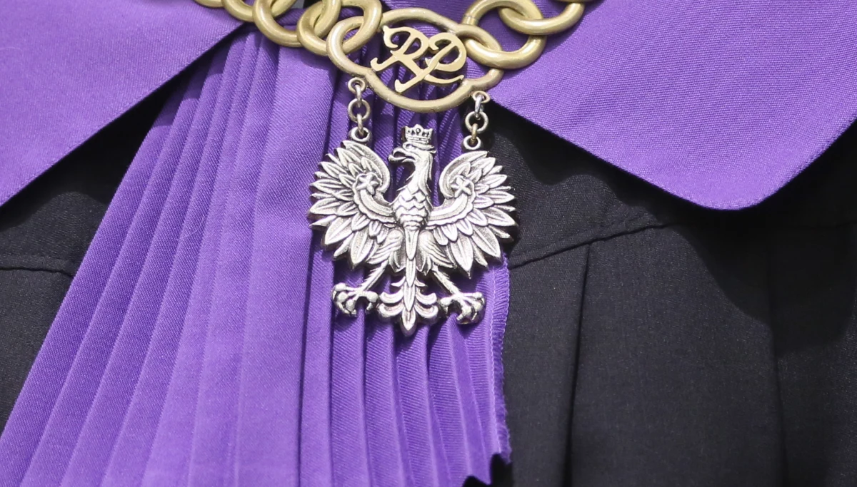 Komisja Europejska analizuje ostateczny tekst noweli ustaw sądowych w Polsce pod kątem zgodności z prawem UE - poinformował PAP rzecznik KE Christian Wigan, w reakcji na podpisanie przez prezydenta Andrzeja Dudę przepisów.