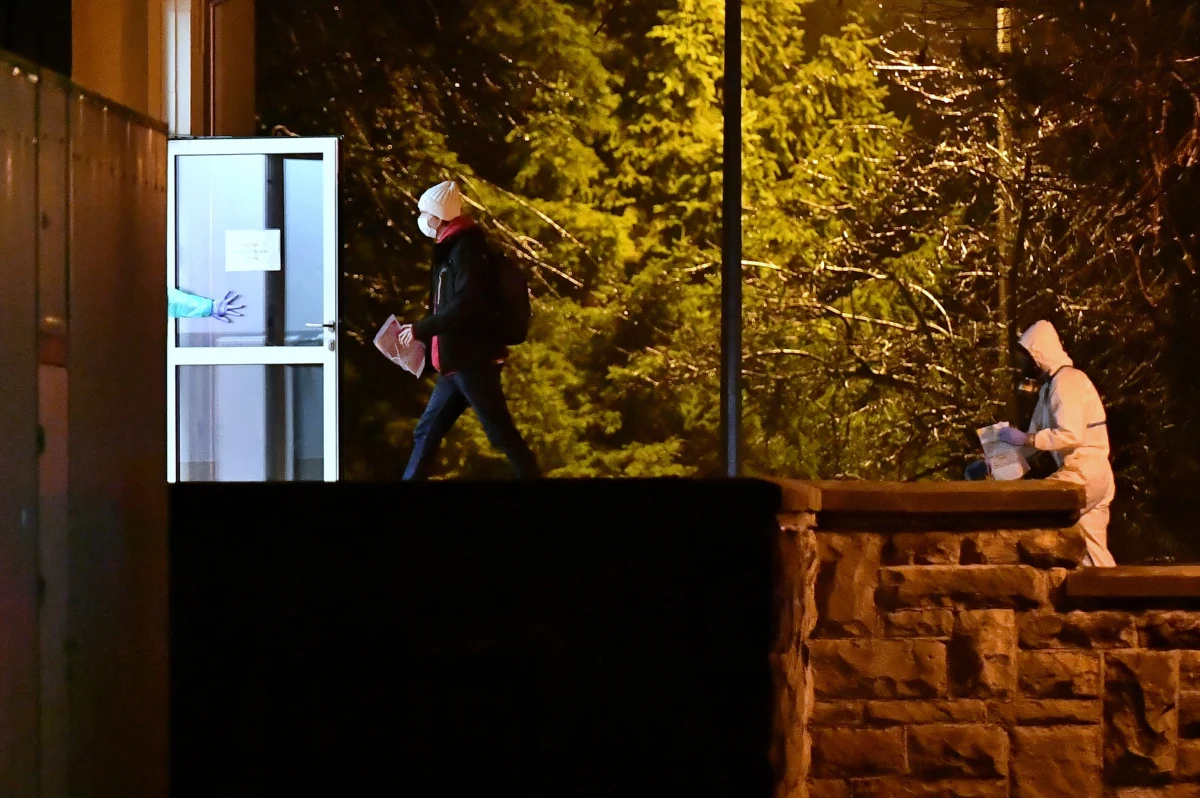 W żadnej z przebadanych próbek pobranych od osób, które wróciły z chińskiego Wuhan, nie stwierdziliśmy obecności koronawirusa - poinformował wiceminister zdrowia Waldemar Kraska.