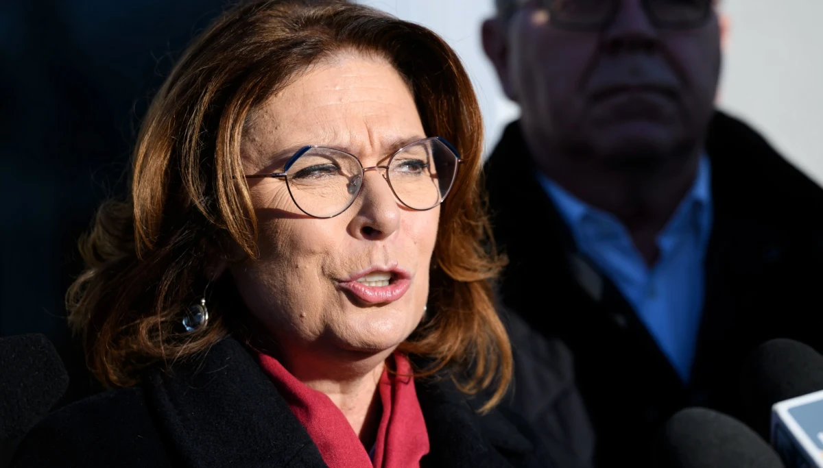 Andrzej Duda ma na starcie większą rozpoznawalność, ale kampania dopiero się zaczyna - podkreśliła w Podaninie w Wielkopolsce Małgorzata Kidawa-Błońska (PO), komentując zapowiedź prezydenta, że będzie się ubiegał o reelekcję. Jak dodała, o wyniku wyborów zdecydują Polacy. 