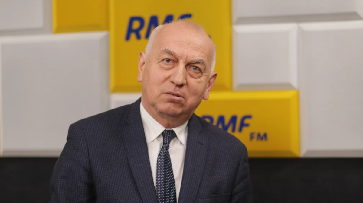 „Uważam, że wybory będą przygotowane sprawnie i przeprowadzone równie sprawnie, jak były przeprowadzone wybory parlamentarne w październiku 2019 roku” – stwierdził w Popołudniowej rozmowie w RMF FM ustępujący przewodniczący Państwowej Komisji Wyborczej Wiesław Kozielewicz.