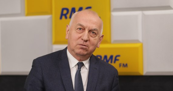 „Uważam, że wybory będą przygotowane sprawnie i przeprowadzone równie sprawnie, jak były przeprowadzone wybory parlamentarne w październiku 2019 roku” – stwierdził w Popołudniowej rozmowie w RMF FM ustępujący przewodniczący Państwowej Komisji Wyborczej Wiesław Kozielewicz.