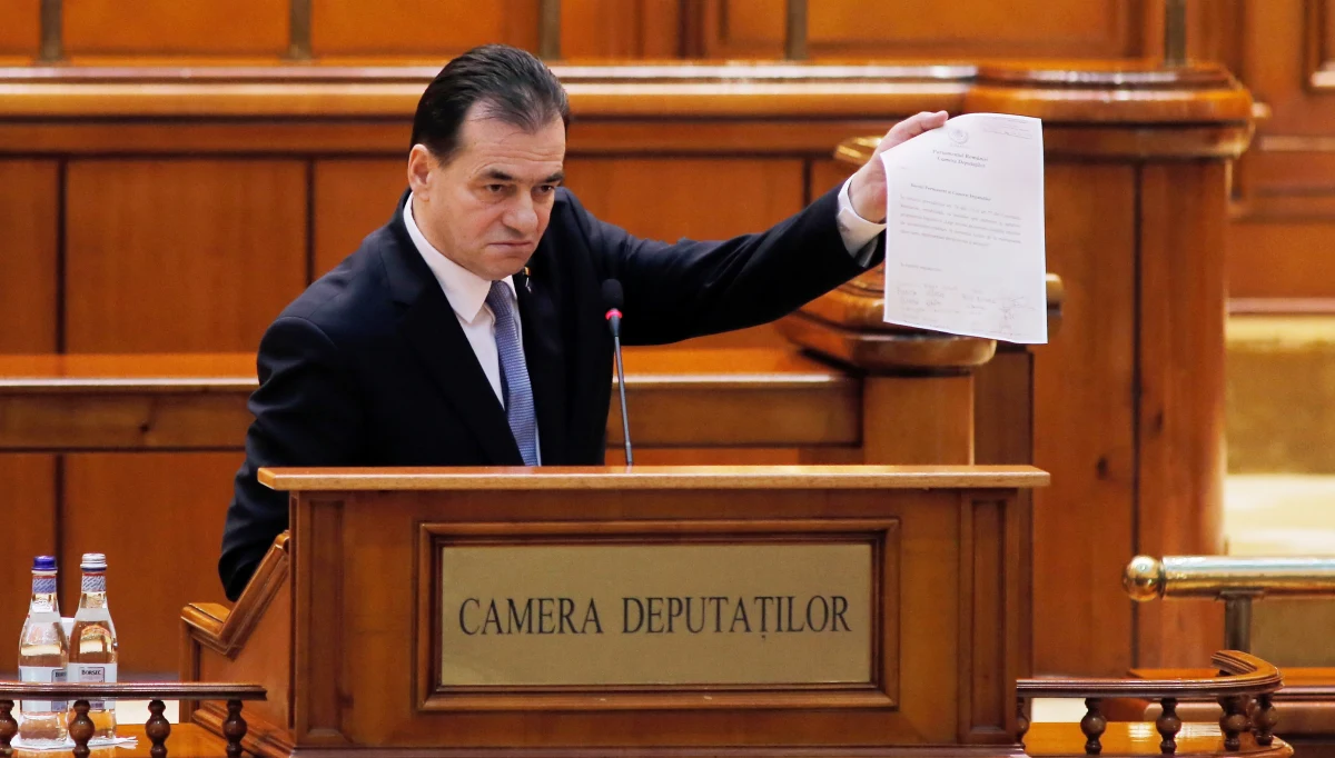 Rumuński parlament przegłosował wotum nieufności wobec przejściowego, mniejszościowego rządu lidera Partii Narodowo-Libealnego (PNL) Ludovica Orbana. Przeciwko obecnemu gabinetowi głosowało 261 posłów w 465-osobowej Izbie Deputowanych. 