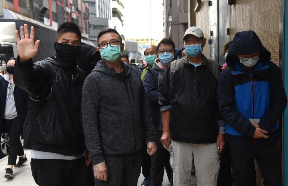 Jak poinformował w rozmowie z agencją Reutera ekspert ds. pandemii z Centrum Bezpieczeństwa Zdrowia Johnsa Hopkinsa w Baltimore w USA: Zaniżana jest liczba zarażeń koronawirusem. "Ze statystyk wynika, że liczba osób zakażonych koronawirusem jest zaniżana" - twierdzi Amesh Adalja. 
