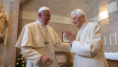 Watykan: Stan zdrowia Benedykta XVI powodem nieobecności jego sekretarza? 