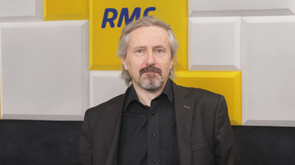 "W 2015 roku istotą wyborów było dążenie olbrzymiej części wyborców do zasadniczej zmiany, natomiast w tej chwili sondaże pokazują coś odwrotnego, Polacy chcą tak zmieniać, by się strategicznie nic nie zmieniło" - tak o majowych wyborach prezydenckich mówił w Porannej rozmowie w RMF FM prof. Rafał Chwedoruk. "Paradoks opozycji polega na tym, że jej elektorat tak zamknął się w swoim "strzeżonych osiedlach", że absolutnie nikogo więcej nie chce wpuścić na ich teren - a bez tego wyborów nie wygra" - tłumaczył politolog z Uniwersytetu Warszawskiego. 