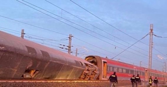 Co najmniej dwie osoby zginęły w katastrofie kolejowej na trasie Mediolan - Bolonia we Włoszech. Około trzydziestu osób zostało niegroźnie rannych. 
