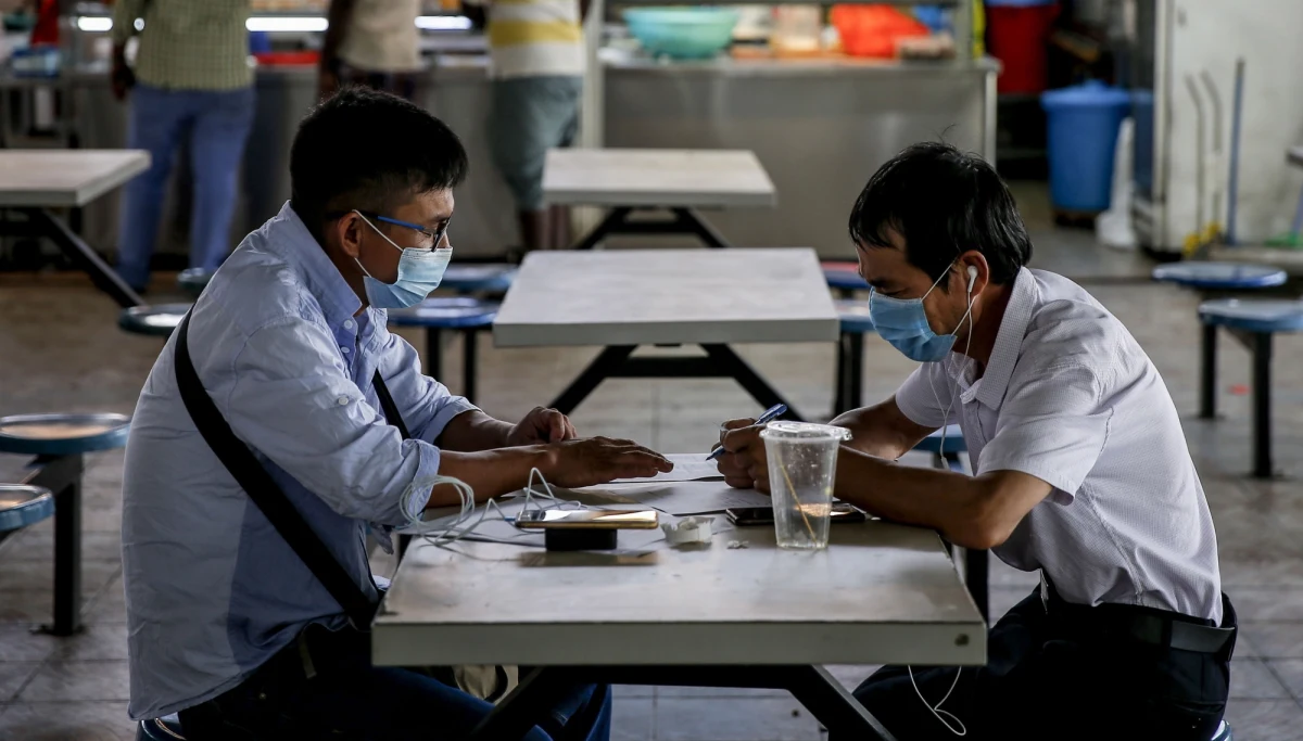 Milczenie Chin, opieszałość Światowej Organizacji Zdrowia (WHO) i jej uległość wobec Pekinu przyczyniły się do rozwoju epidemii koronawirusa - pisze "FT". Przez postawę władz Chin tuż przed objęciem miasta kwarantanną, z Wuhanu wypuszczono 5 mln osób - dodaje.