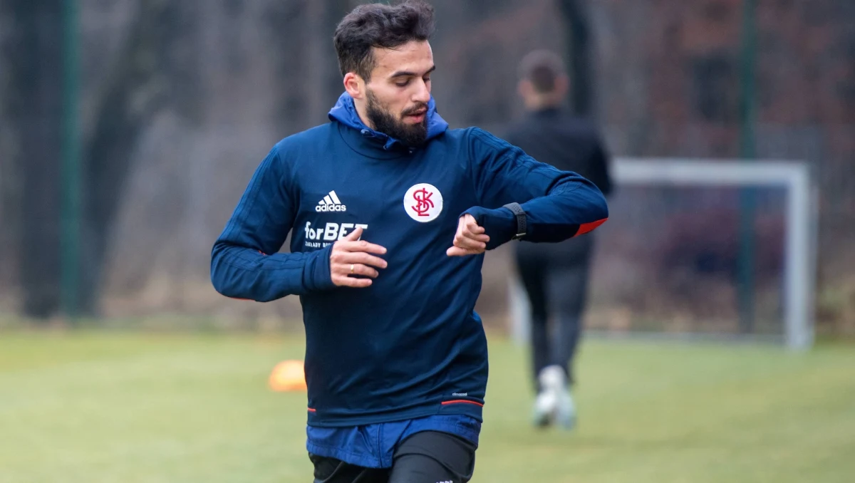 Występujący dotychczas w ŁKS-ie Łódź Dani Ramirez został w czwartek nowym piłkarzem Lecha Poznań - poinformował klub z Wielkopolski. Hiszpański pomocnik podpisał trzyipółletni kontrakt.