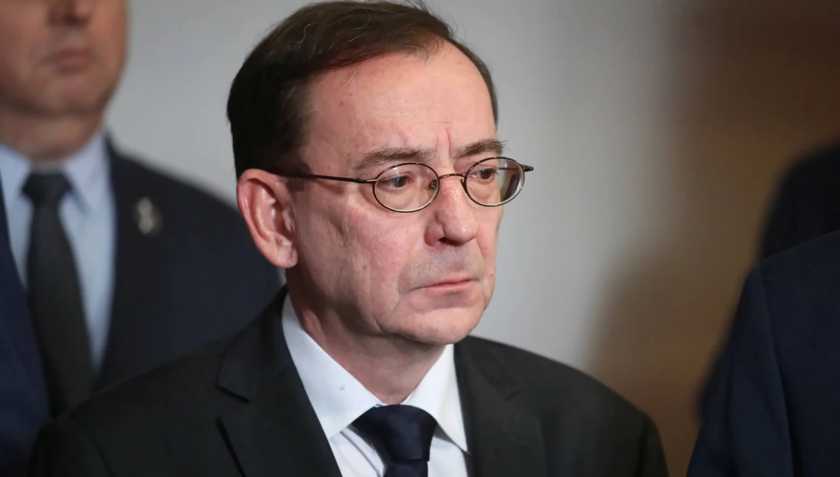 ​Minister koordynator służb specjalnych Mariusz Kamiński wystąpił o odtajnienie materiałów ze śledztwa w sprawie majątku Aleksandra i Jolanty Kwaśniewskich - chodzi o willę w Kazimierzu Dolnym, która miała do nich należeć. Ta decyzja jest reakcją na twierdzenia byłego agenta CBA Tomasza Kaczmarka, który przekonywał, że fałszował dowody w śledztwie na polecenie ówczesnego szefostwa Biura.