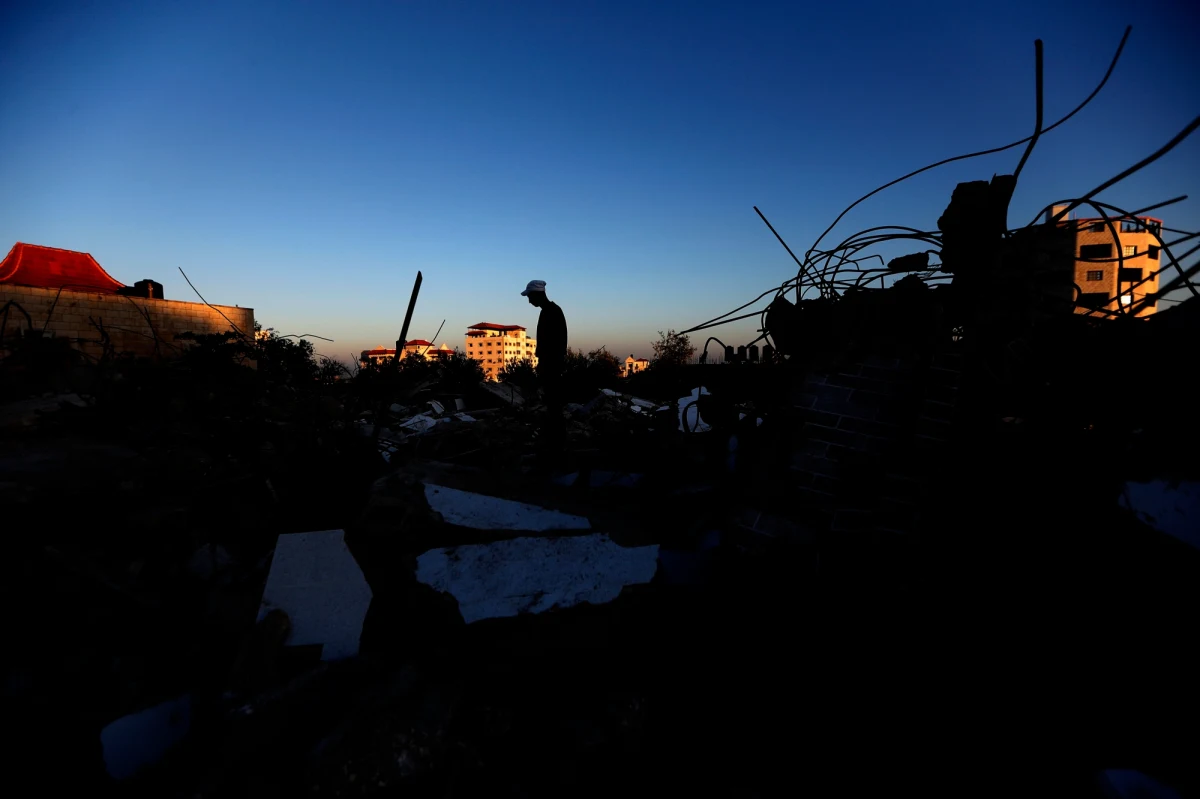 Koło Damaszku samolot pasażerski niemalże znalazł się pod ostrzałem armii syryjskiej, gdy odpowiadała ona na atak sił izraelskich. Maszyna lądowała awaryjnie w rosyjskiej bazie Hmejmim – poinformował rzecznik ministerstwa obrony Rosji Igor Konaszenkow. Na pokładzie samolotu Airbus 320 znajdowało się 172 pasażerów.