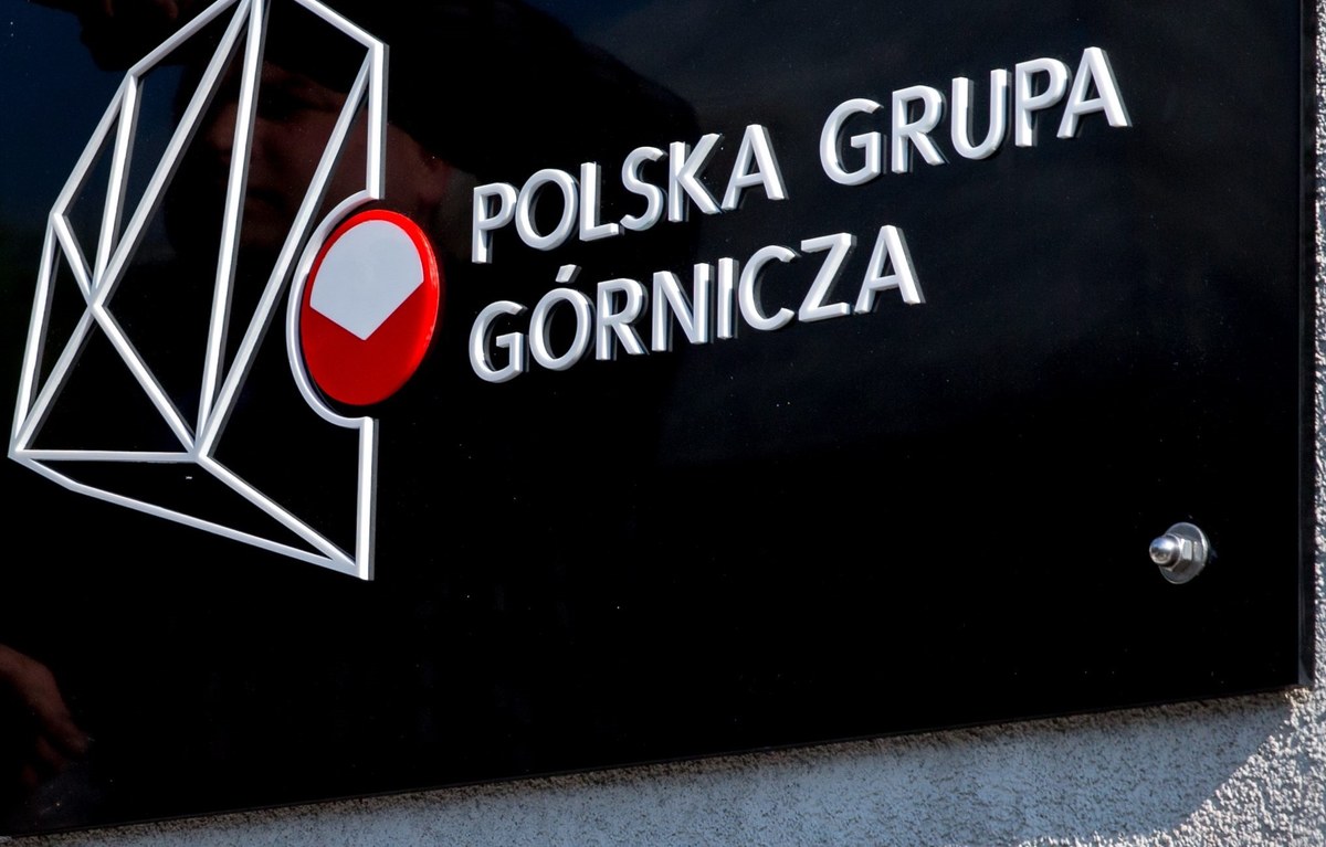 Związkowcy z Polskiej Grupy Górniczej (PGG) podpisali porozumienie z zarządem spółki w sprawie zasad wypłaty tzw. czternastej pensji za 2019 rok. Rozmowy o podwyżce płac zakończyły się podpisaniem protokołu rozbieżności. Związki podtrzymały harmonogram planowanych protestów.