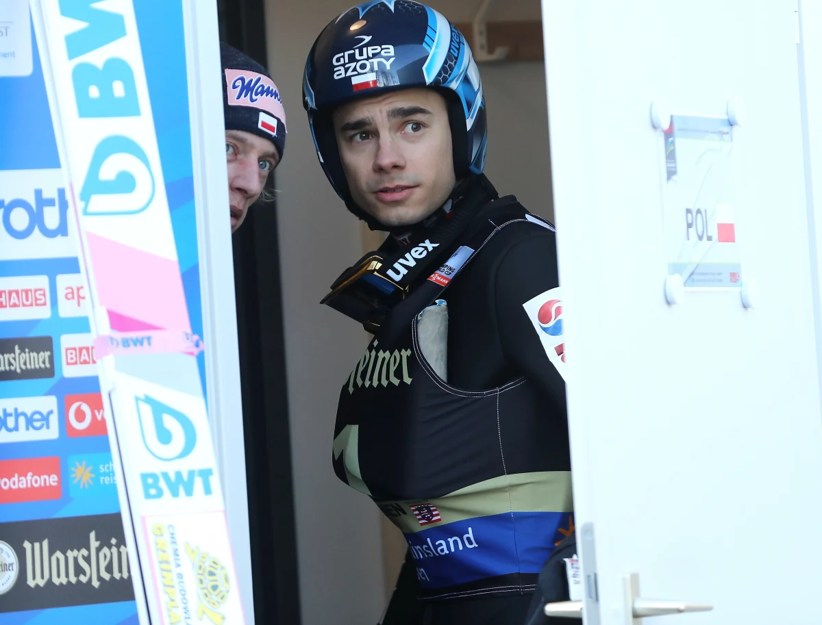 ​Nie udało się przeprowadzić kwalifikacji do sobotnich i niedzielnych konkursów Pucharu Świata w skokach narciarskich w niemieckim Willingen. Z powodu silnego wiatru przełożono je na sobotę na godz. 15.