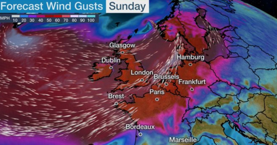 Brytyjskie służby meteorologiczne wydały ostrzeżenia przed zbliżającym się sztormem Ciara. Silny wiatr i  opady mogą zakłócić kursowanie pociągów i powodować przerwy w dostawie prądu.