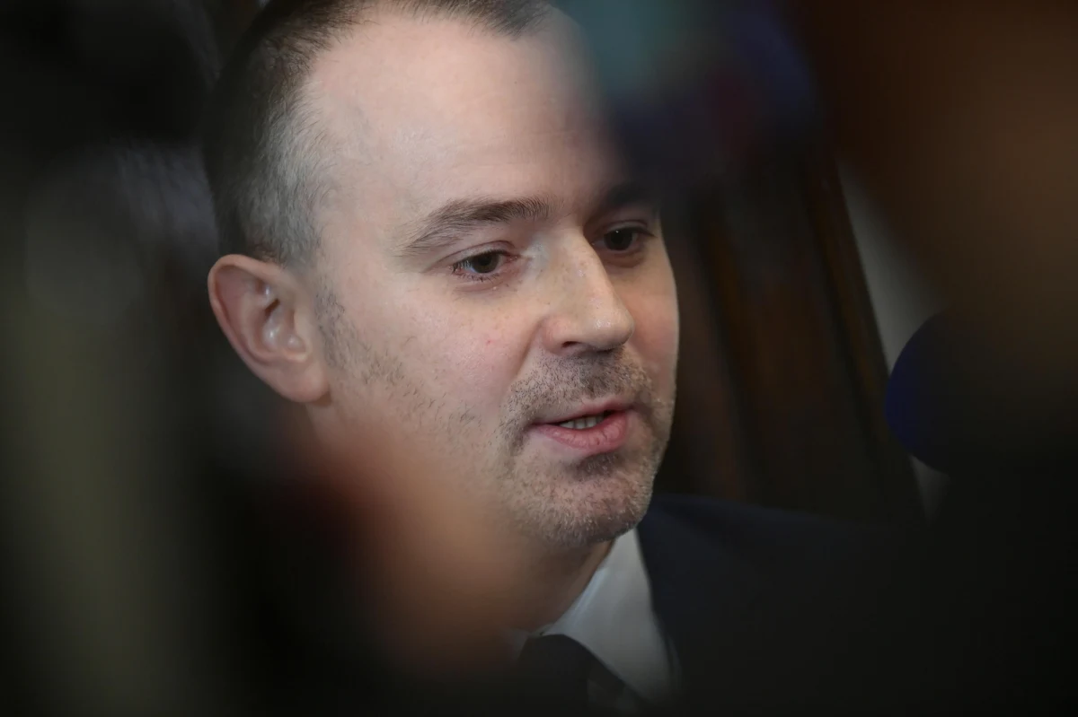 "Na pierwszy rzut oka widać, że senacki projekt ustawy o KRS jest niezgodny z konstytucją" - powiedział w Polsat News wiceszef Kancelarii Prezydenta Paweł Mucha. Jego zdaniem to są rozwiązania "absolutnie niedopuszczalne".