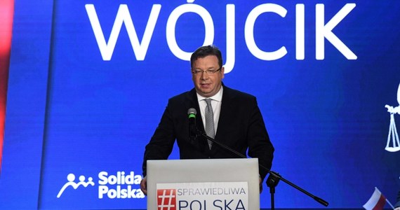 Ministerstwo sprawiedliwości zapowiada konsultacje z koalicjantami ws. kolejnych zmian w sądownictwie. Polityk Solidarnej Polski, wiceminister sprawiedliwości Michał Wójcik informuje, że w resorcie trwają prace nad nowymi przepisami. Mają one dotyczyć m.in. wprowadzenia sędziów pokoju.