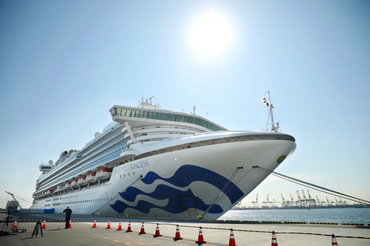 60 nowych przypadków zakażenia koronawirusem stwierdzono na japońskim statku wycieczkowym Diamond Princess, który cumuje na redzie w Jokohamie - podała telewizja TBS na swoim Twitterze. Do 130 wzrosła tym samym liczba osób zakażonych na statku. Wcześniejszy bilans mówił o 70 zakażonych.