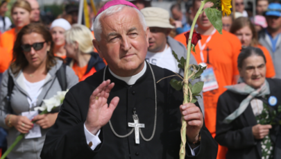 "Zły dotyk biskupa z Krakowa". Kobieta oskarża biskupa Szkodonia o molestowanie