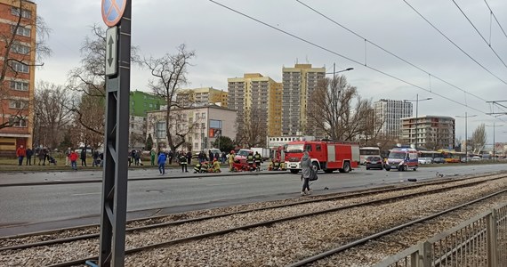 Ulica Grochowska w Warszawie jest już przejezdna po tym, jak na skrzyżowaniu z ul. Wspólna Droga zderzyły się dwa auta - poinformowała dziś starsza posterunkowa Beata Czyszczoń z Wydziału Komunikacji Społecznej Komendy Stołecznej Policji.