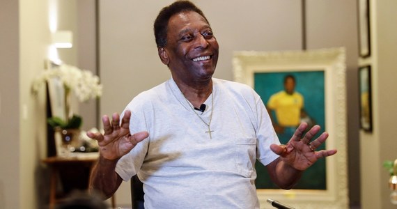 Pele, legendarny brazylijski piłkarz jest w coraz gorszej kondycji fizycznej. Edinho, syn jednego z najlepszych zawodników w historii futbolu ujawnił, że jego 79-letni ojciec nie może już normalnie chodzić i może poruszać się wyłącznie z pomocą balkonika.