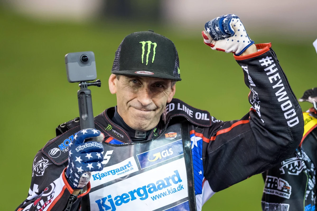 Czterokrotny mistrz świata na żużlu Greg Hanckok zakończył oficjalnie karierę. Powodem jest chęć spędzania większej ilości czasu z rodziną. Już w maju 49-letni Amerykanin zawiesił  rywalizację i poświęcił się opiece nad chorą żoną. 