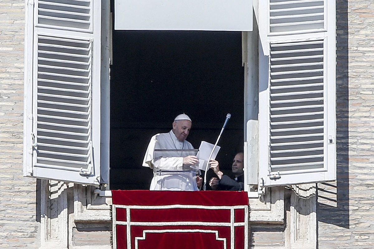 Nienawiść, rywalizacja i podziały zabijają miłość braterską, która leży u podstaw relacji międzyludzkich - powiedział papież Franciszek wiernym w niedzielę. Podczas spotkania w Watykanie mówił, że wojny prowadzą ci, którzy nie potrafią panować nad namiętnościami.