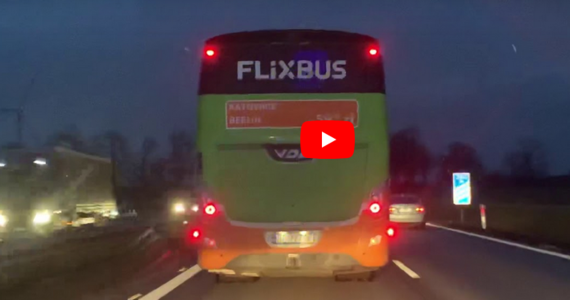 Policja przesłucha kierowcę autobusu, który w piątek blokował przejazd karetce, na autostradzie A4 pod Legnicą. Zdarzenie nagrał jeden z ratowników, a film umieścił w internecie. 